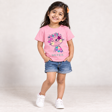 4-year-old Indian girl wearing a personalised baby-pink Fun Size cat T-shirt with the name NAYRA.